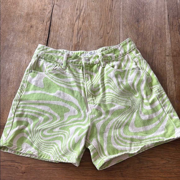 STEVE MADDEN TIE DYE SHORTS - Picture 1 of 7